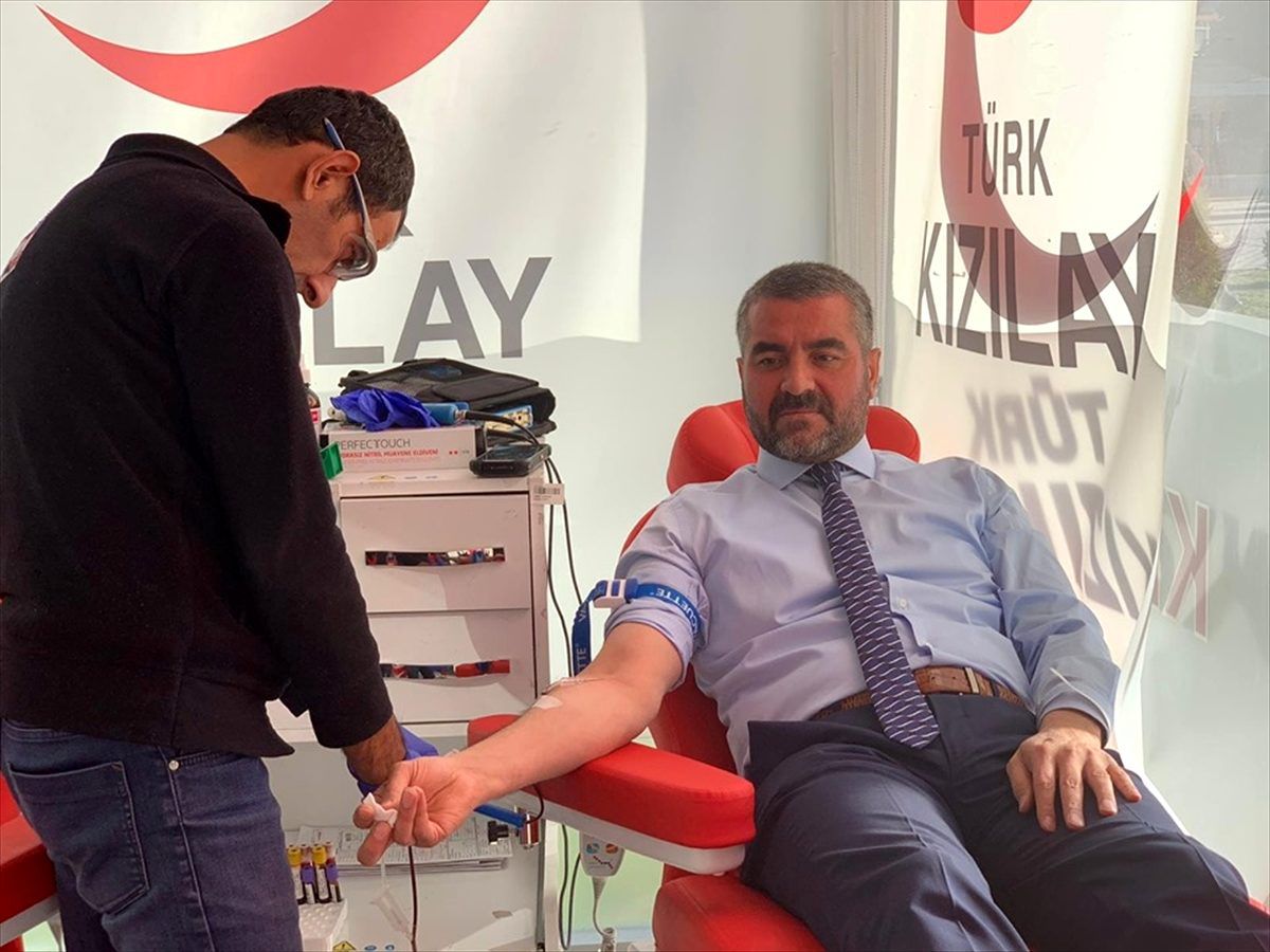MHP İl Yönetiminden kan bağışı
