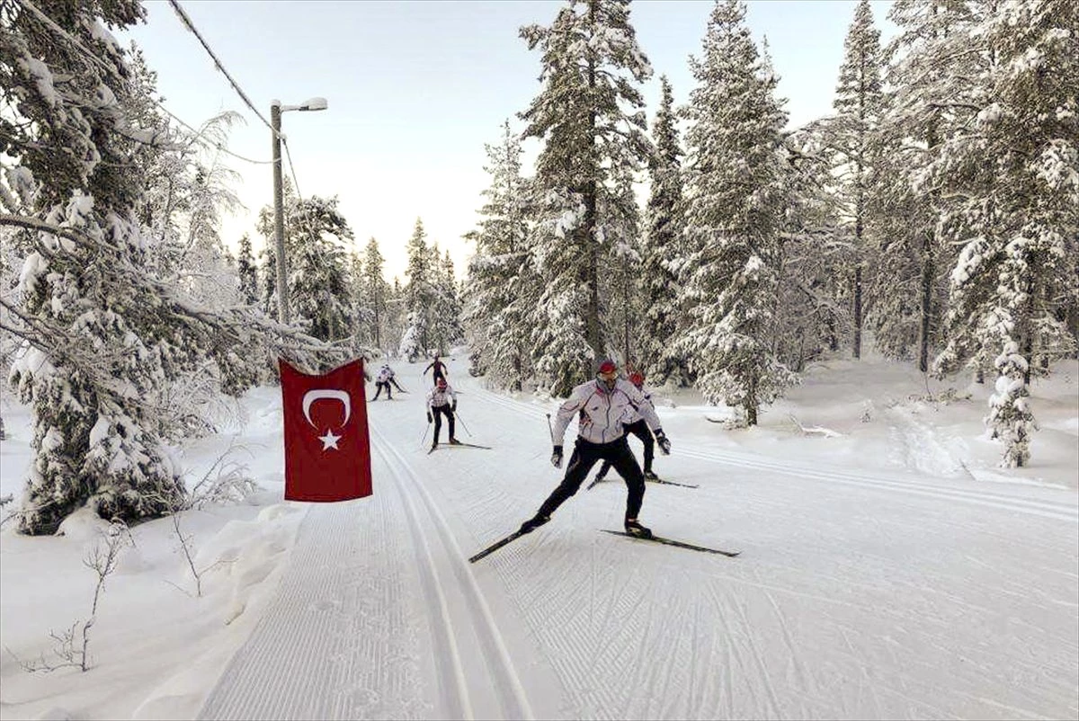 Milli kayakçılar, Finlandiya\'da kamp yapıyor