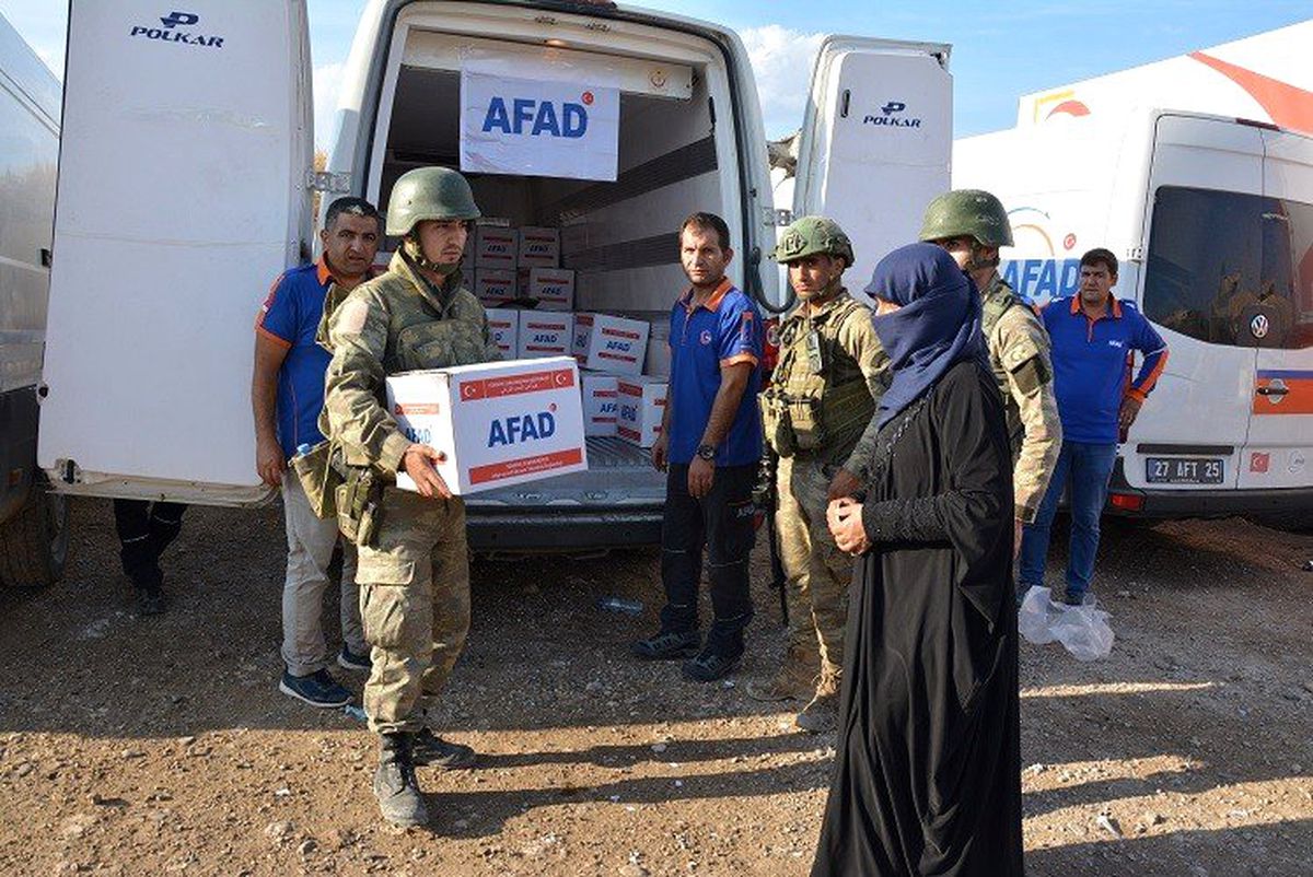 Rasulayn ve Tel Abyad\'da sivillere yardım