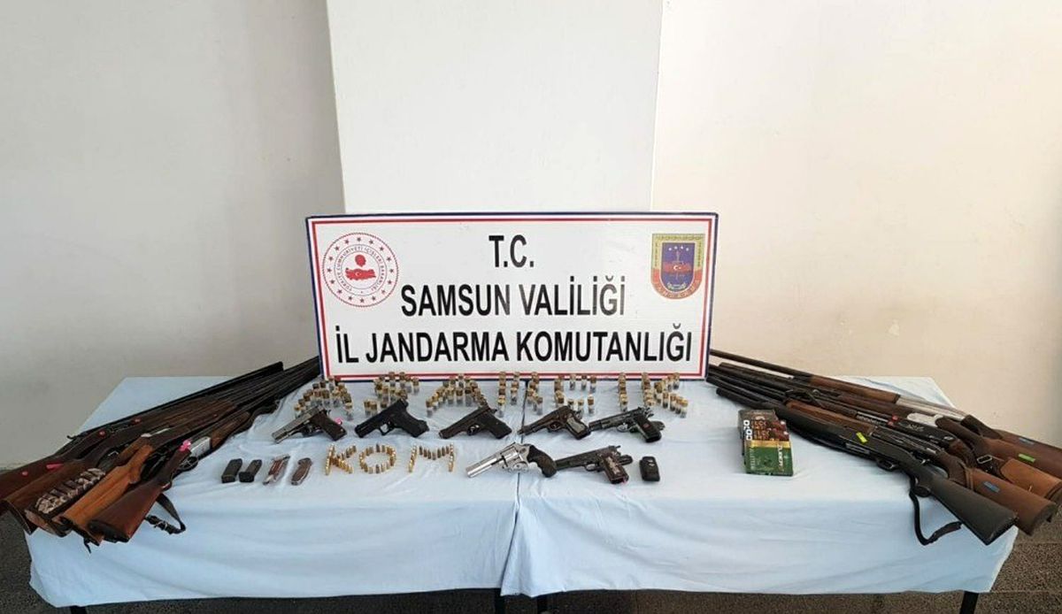 Samsun\'da jandarmadan kaçak silah operasyonu: 6 gözaltı