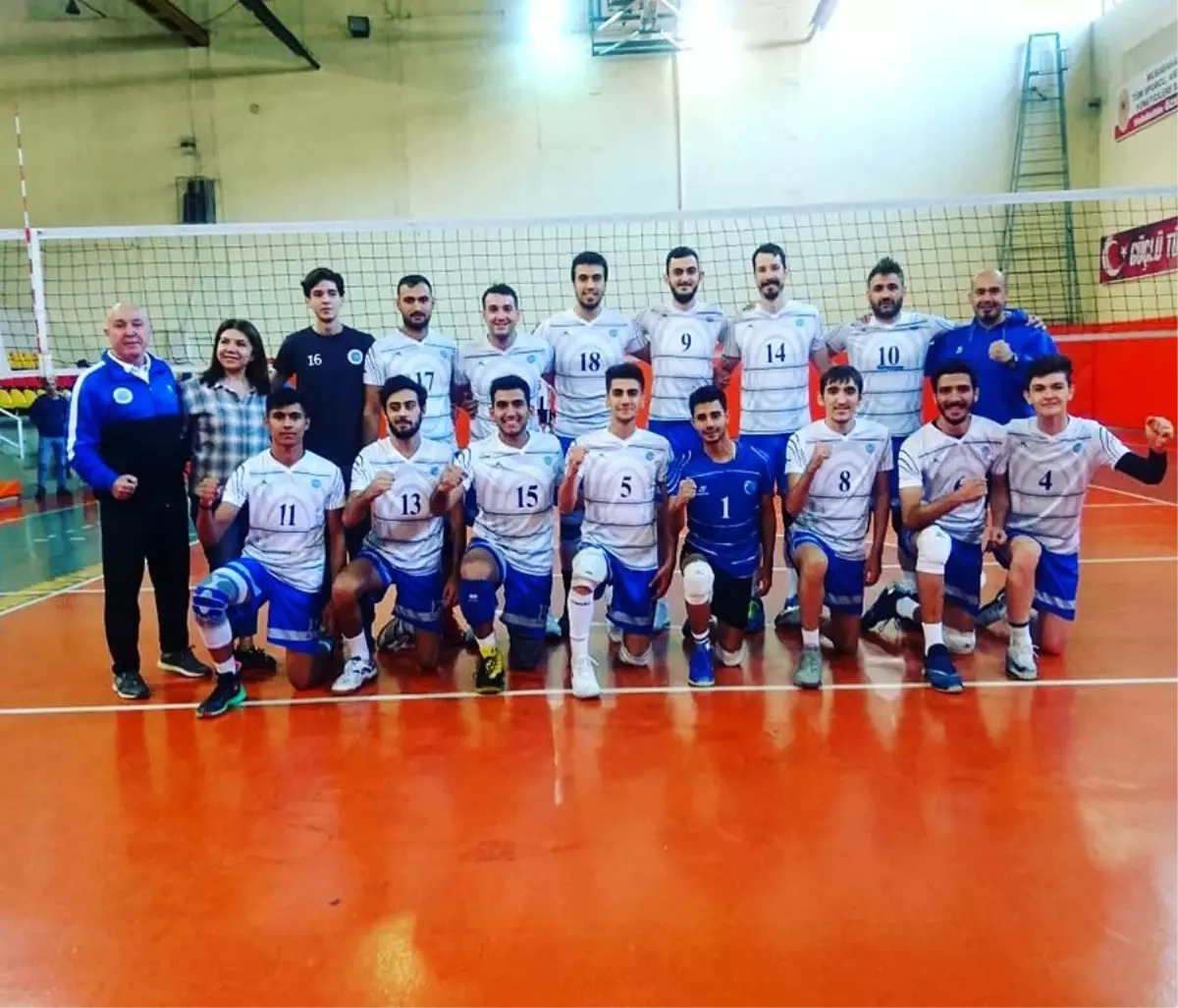 Seyhan Belediyesporlu voleybolcular lige galibiyetle başladı