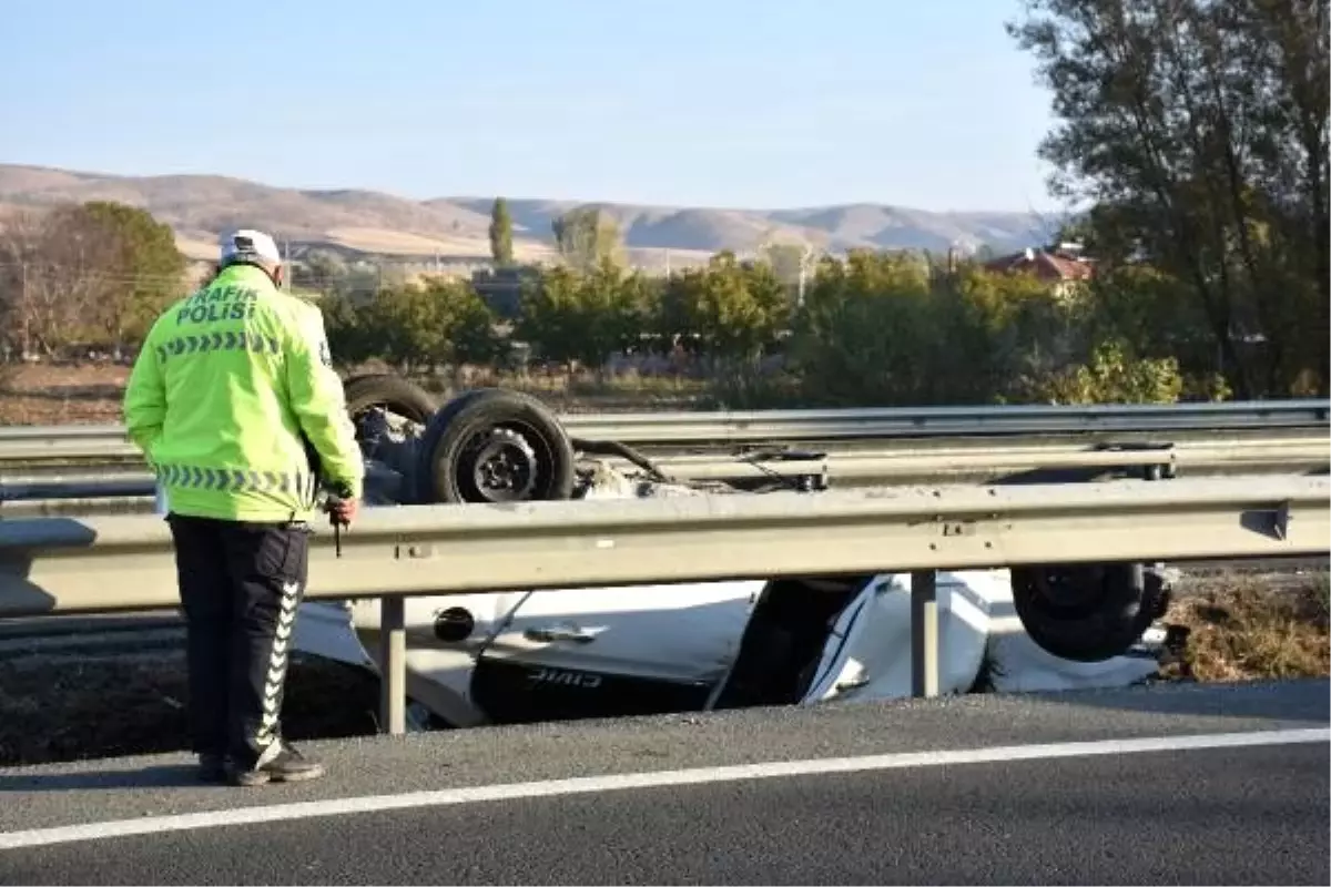 TIR\'a çarpan otomobil 70 metre sürüklendi: 1 ölü, 5 yaralı