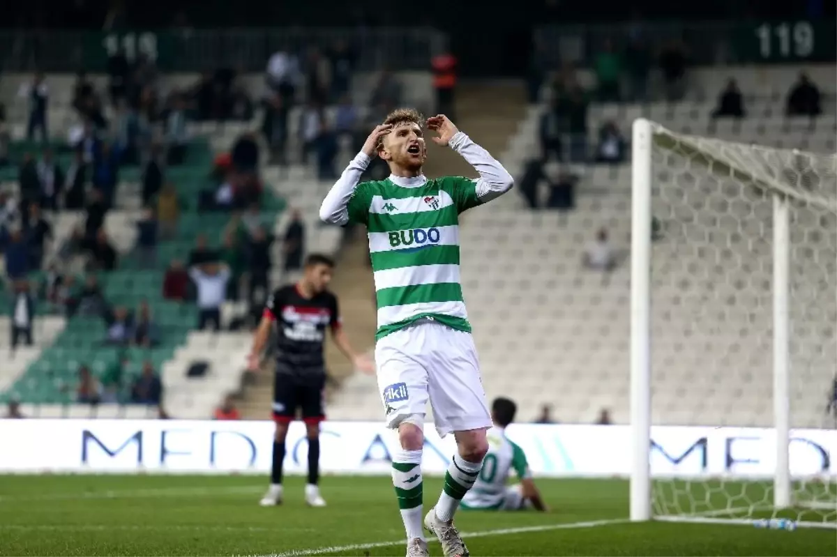 Bursaspor bu sezon sahasında ilk kez puan kaybetti