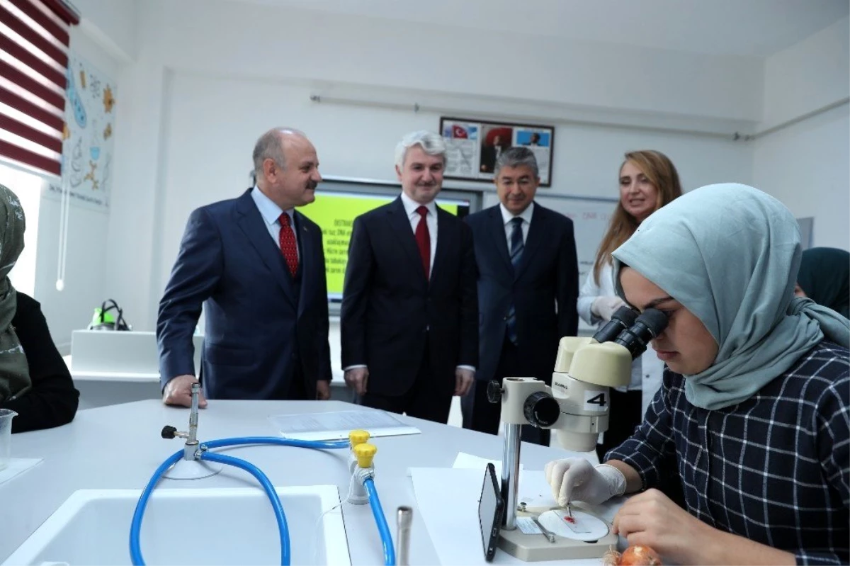 Çamlıca Kız Anadolu İmam Hatip Lisesi Fen Laboratuvarı törenle açıldı