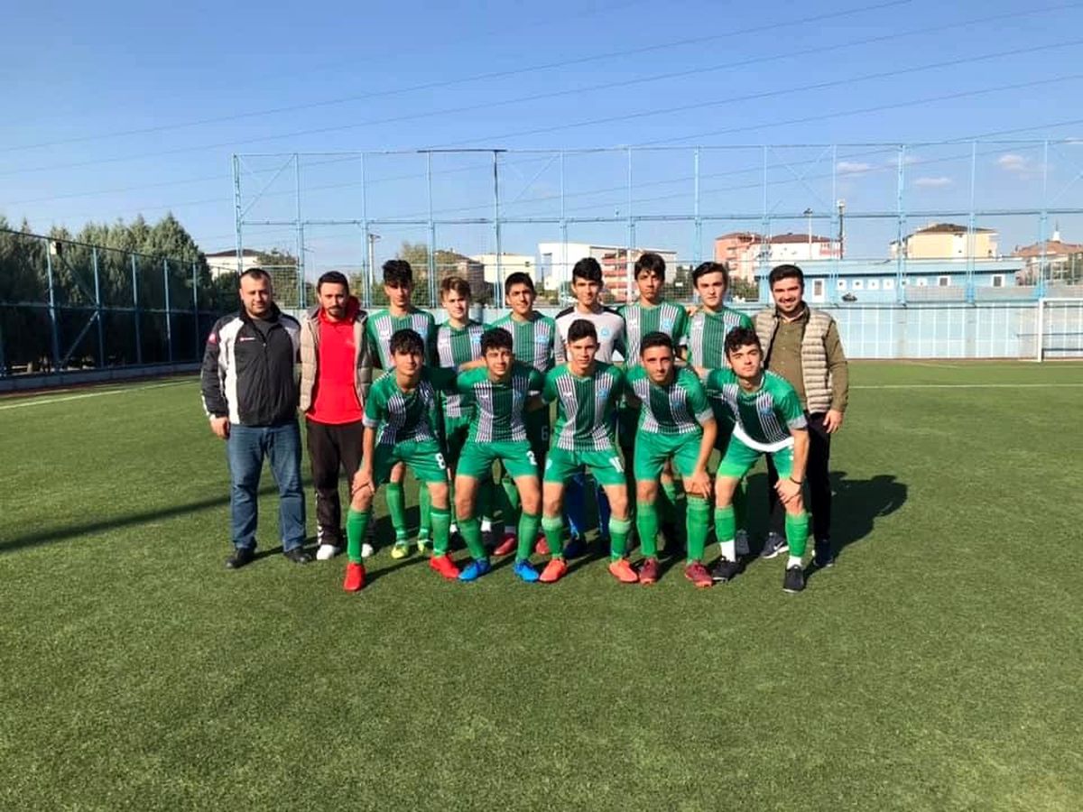 ÇESK\'te ilk şampiyonluk U-16\'dan geldi
