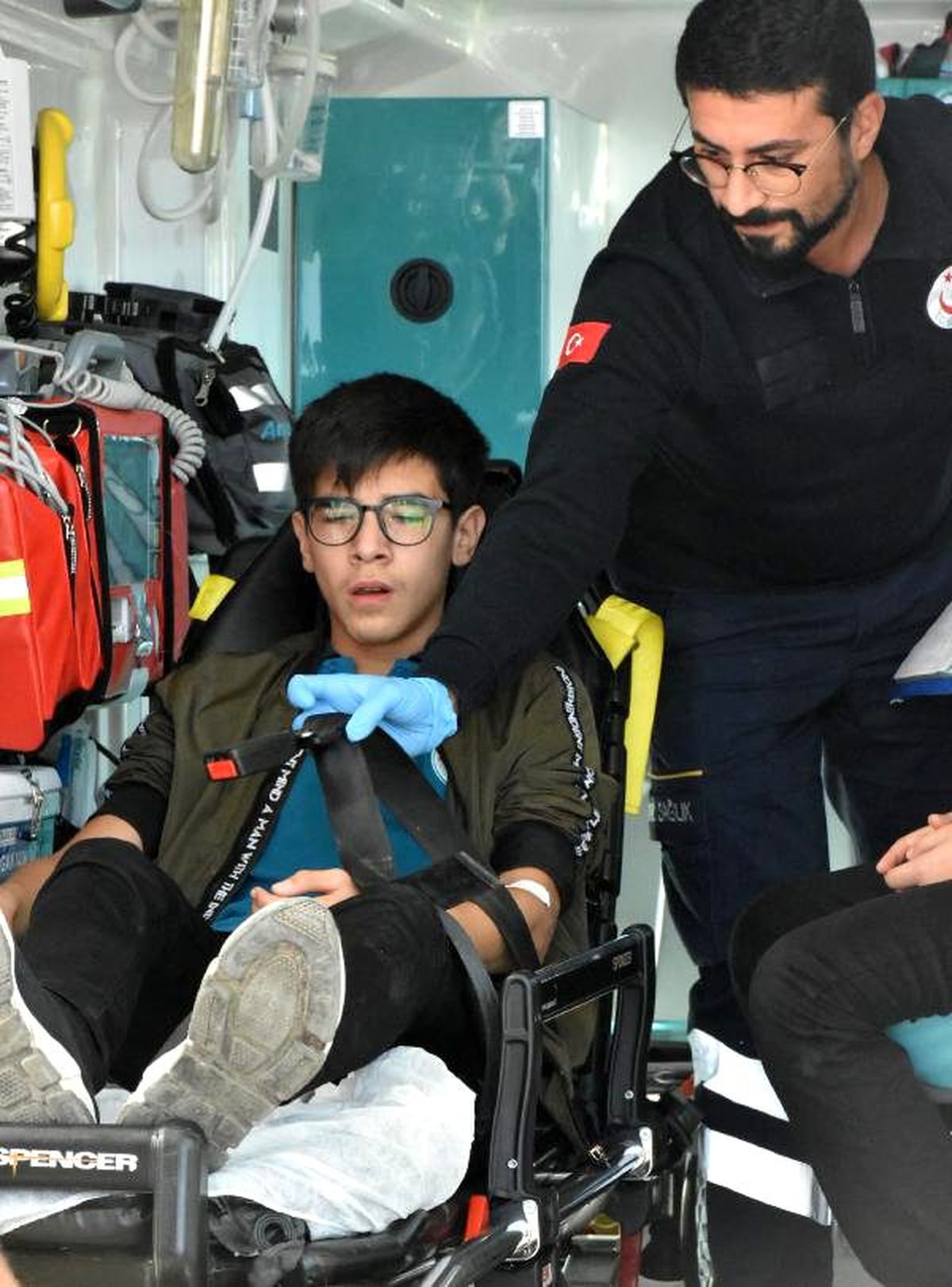Döner yedikten sonra rahatsızlanan 5 liseli, hastaneye kaldırıldı