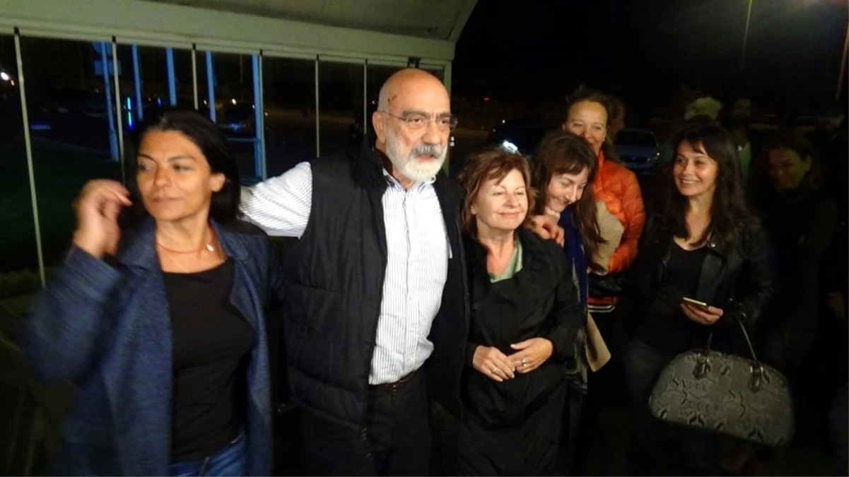 Gazeteci Ahmet Altan Silivri Cezaevi\'nden tahliye edildi