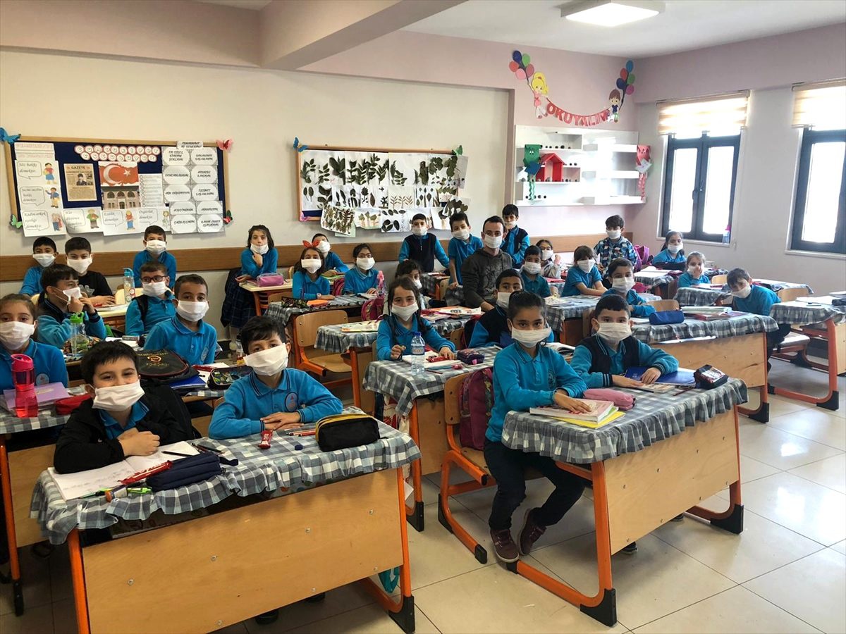 Gölcük\'te "Maskemi Takarım Farkındalık Yaratırım" etkinliği