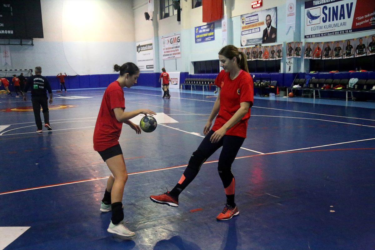Kastamonu Belediyespor\'da EHF Kupası hazırlıkları