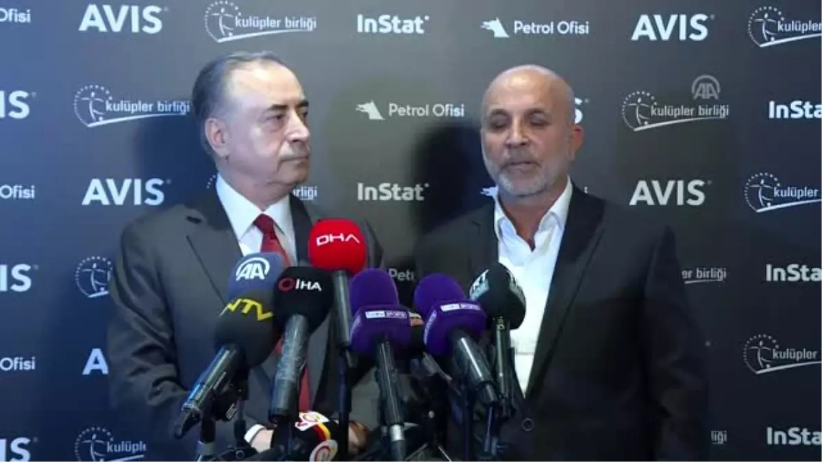 Mustafa Cengiz ve Hasan Çavuşoğlu gazetecilerin sorularını cevapladı