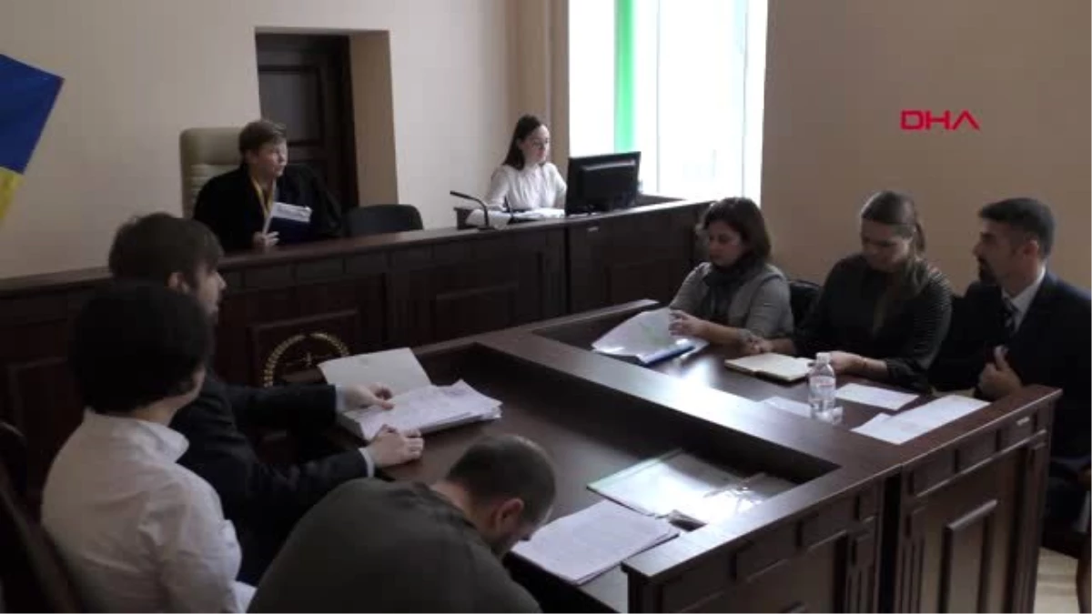 Ukrayna\'da kızını arayan türk babanın davası yine ertelendi