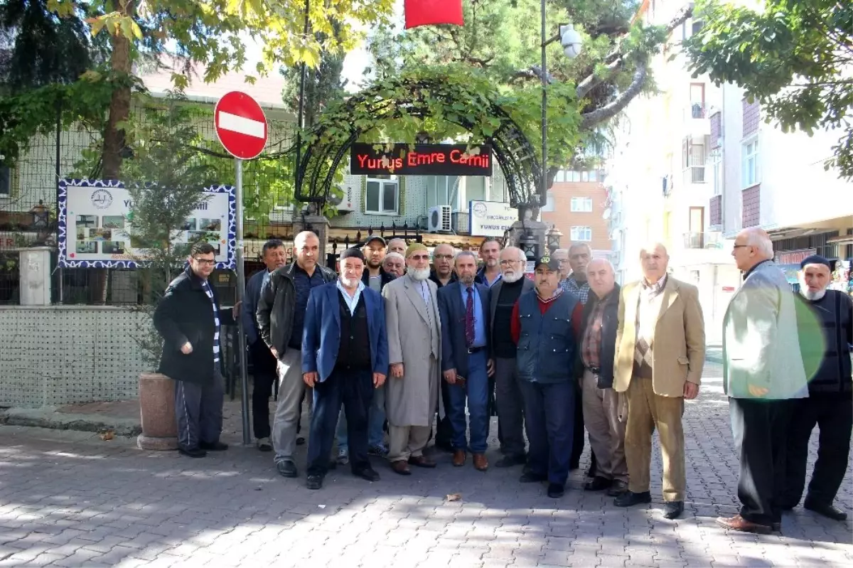 Yıllar sonra babalarının hibe ettiği cami arsasının peşine düştüler