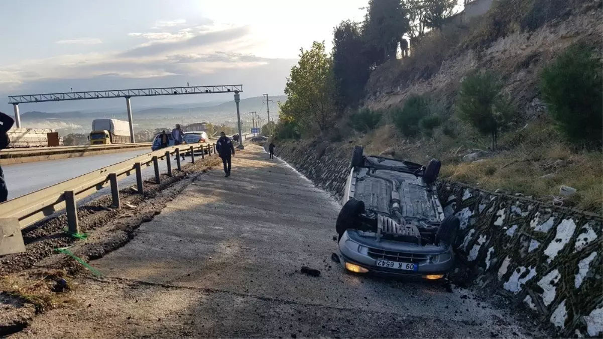 Yola dökülen mazot zincirleme kazaya neden oldu