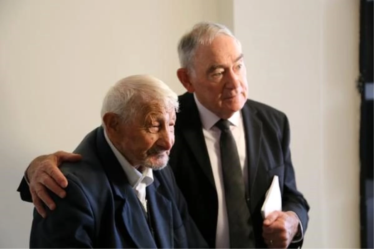 Alzheimer\'ın Einstein\'ı Prof. Dr. Terence Seedsman ile 109 yaşındaki Mehmet Yılmaz bir araya geldi