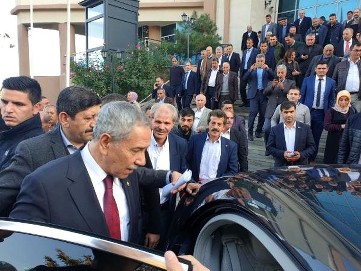 Arınç: AK Parti Türkiye\'nin sigortası, sigortayı attırmamak lazım