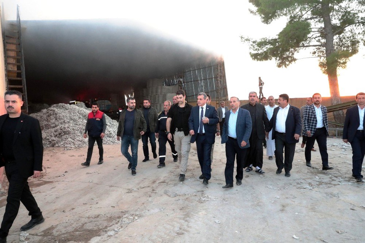 Beyazgül fabrika yangınında incelemelerde bulundu