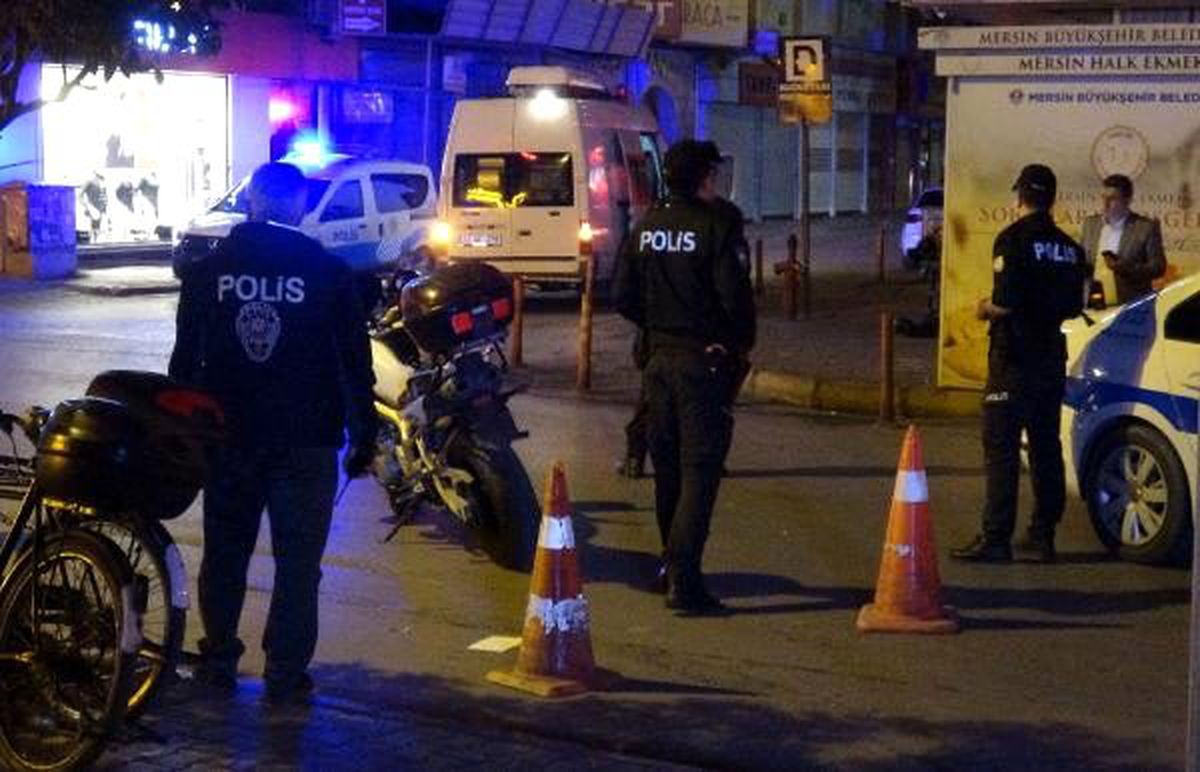 Caddeye bırakılan valiz, paniğe neden oldu