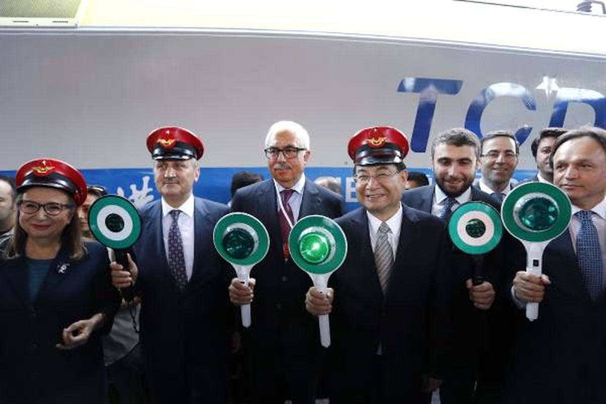 Çin\'den Avrupa\'ya giden ilk yük treni, Ankara\'dan törenle uğurlandı
