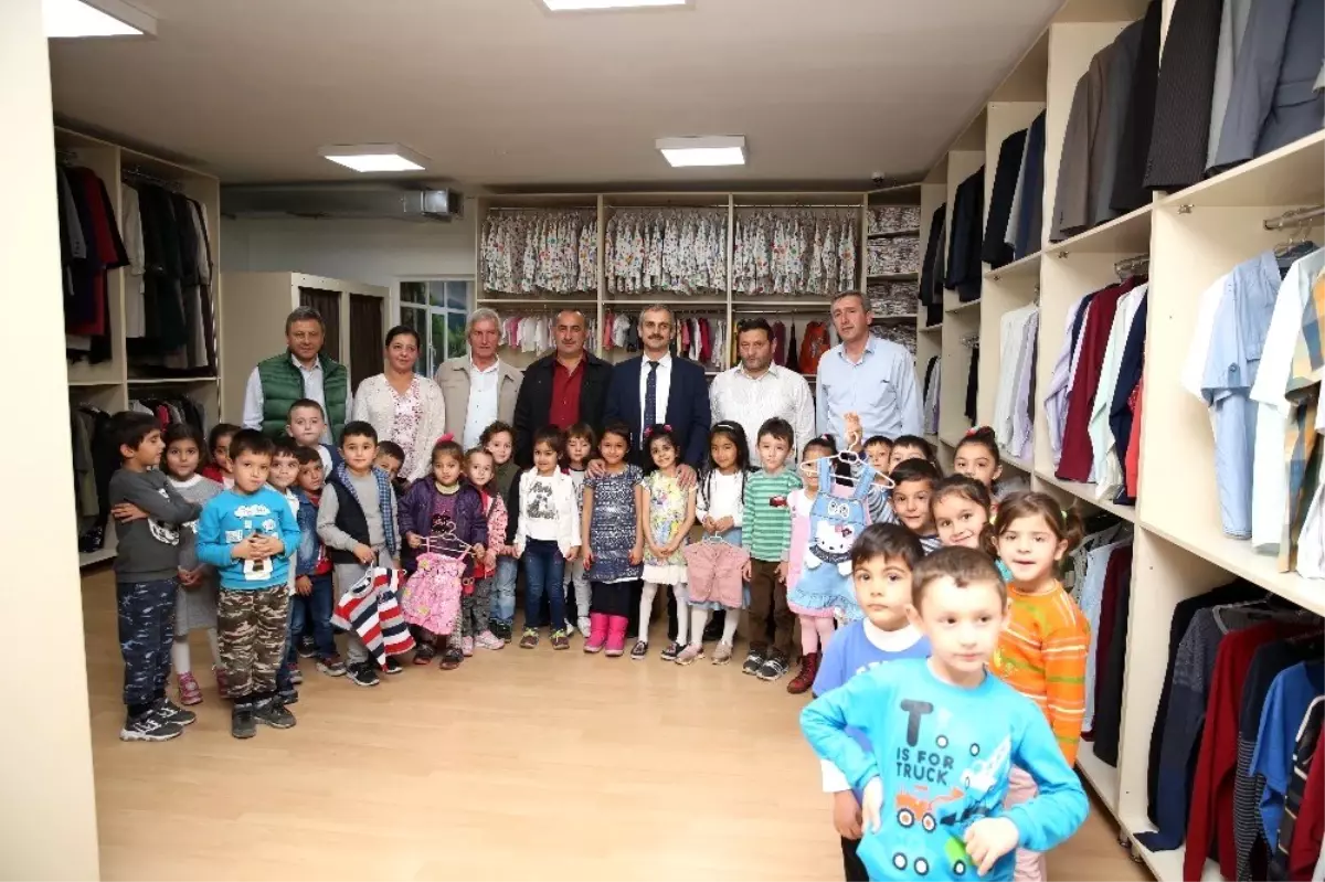 Çocuklardan Toplumsal Dayanışma Mağazasına destek
