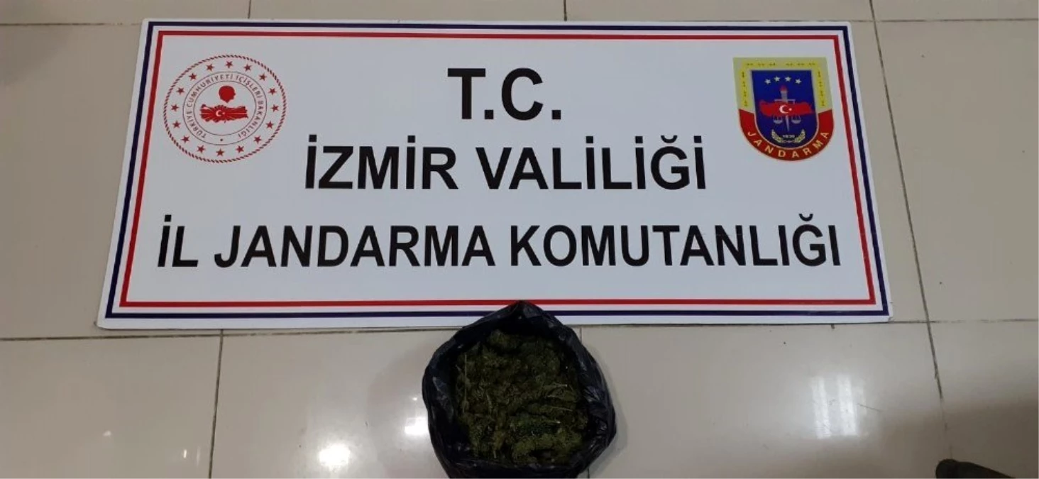 İzmir\'de uyuşturucu operasyonu: 2 gözaltı