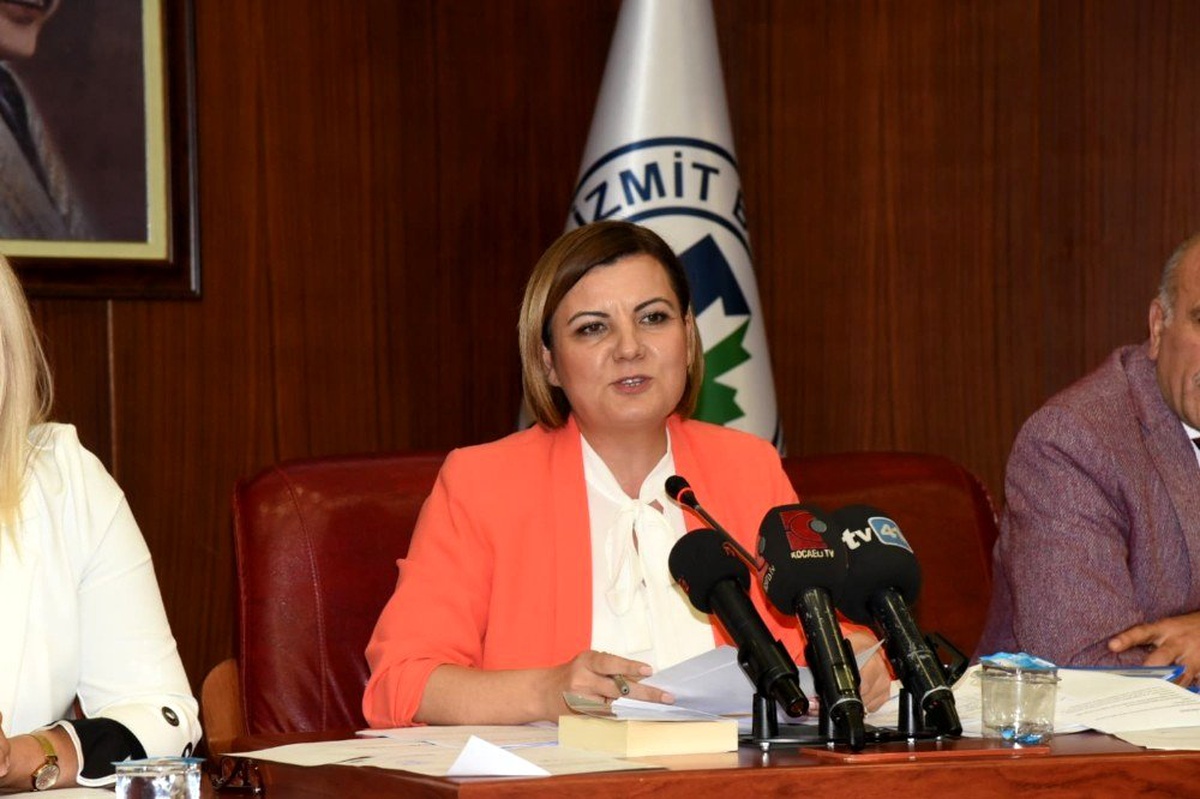 İzmit Belediyesi\'nin 2020 yılı bütçesi 300 milyon TL