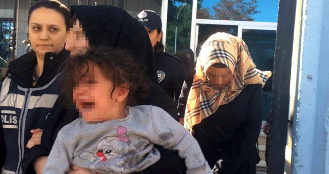 Konya\'da 1,5 aylık ikiz bebekler ile 2 yaşındaki kızı terk eden anne ve baba gözaltına alındı