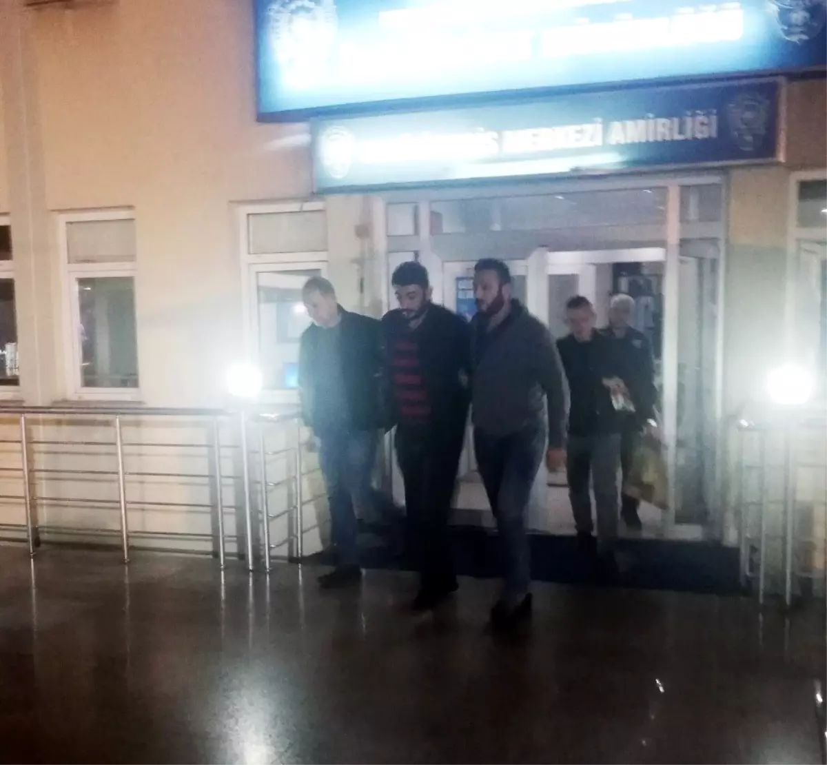 Muhtarı öldürdüğü iddia edilen zanlı adliyeye sevk edildi