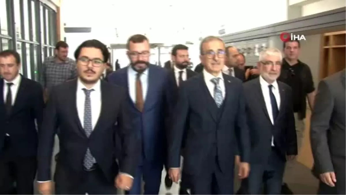 Savunma Sanayii Başkanı İsmail Demir, Kocaeli Bilim Merkezi\'ni gezdi