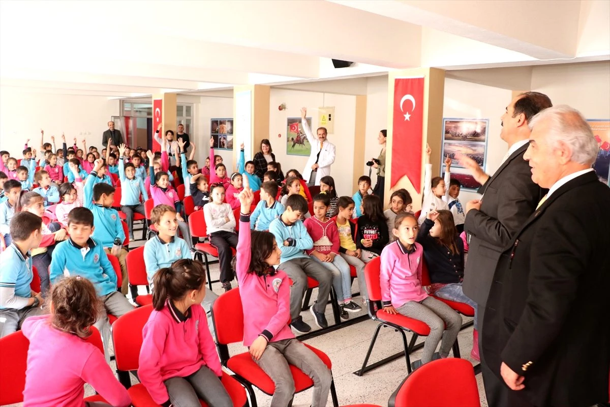 Türk Böbrek Vakfı Başkanı Timur Erk: "Obez hastalarının yarısından fazlası çocuk"