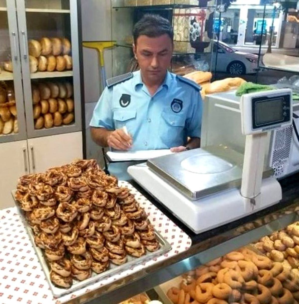 Zabıta ekiplerinden fırın denetimi