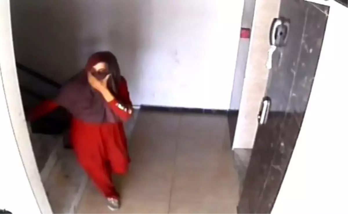 Adana\'da 6 evden 100 bin liralık altın çalan 3 kız, defileye gider gibi hırsızlığa gitti