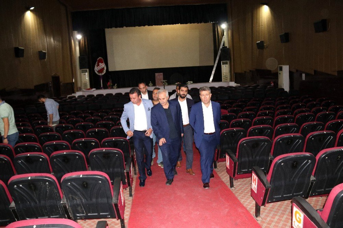 Belediye sinema salonunda tadilat çalışması