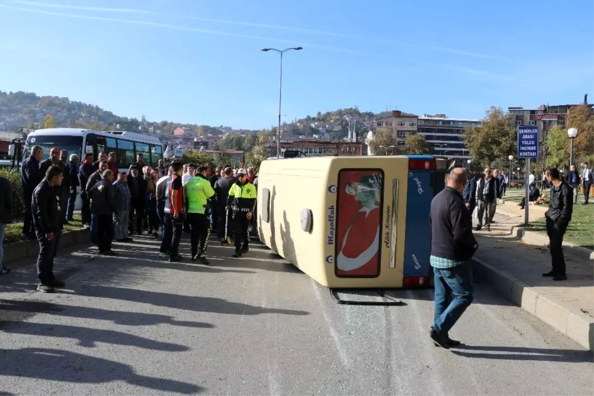 Devrilen minibüsteki yaralıların isimleri belli oldu