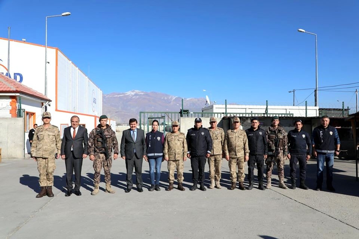Jandarma Genel Komutanı Orgeneral Çetin Erzincan\'da
