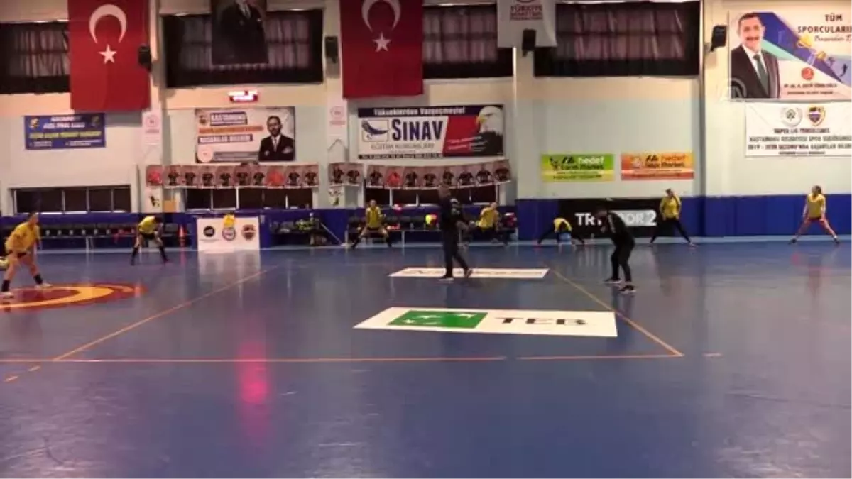 Kastamonu Belediyesporlu hentbolcular EHF Kupası\'na odaklandı