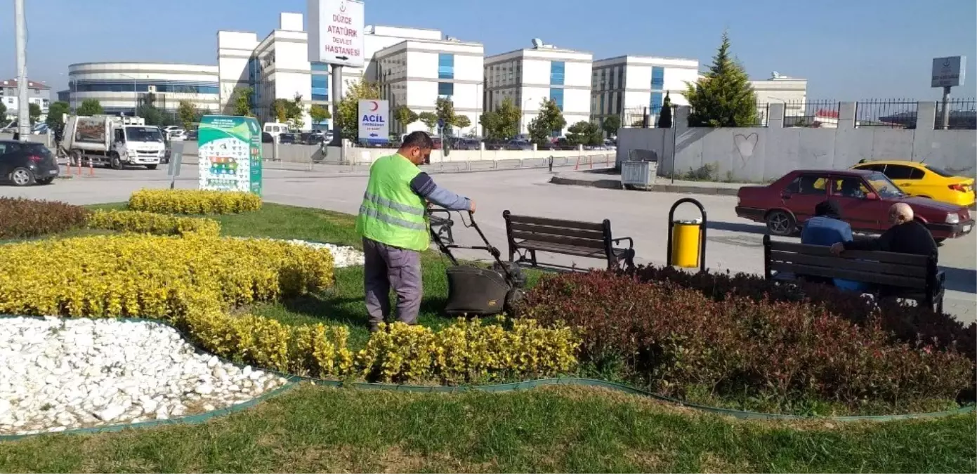 Kış öncesi park bahçelerde yoğun mesai