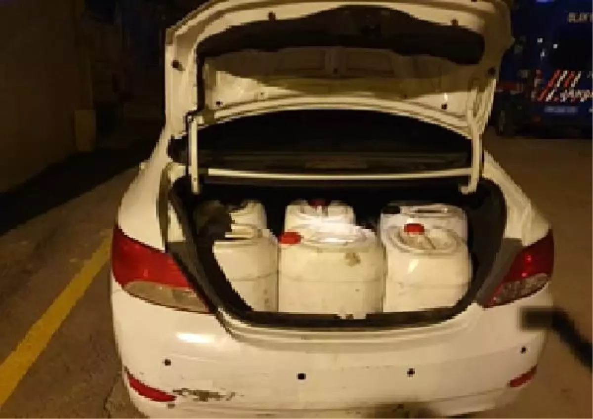 Otomobil bagajında çalınan 250 litre akaryakıt ele geçirildi
