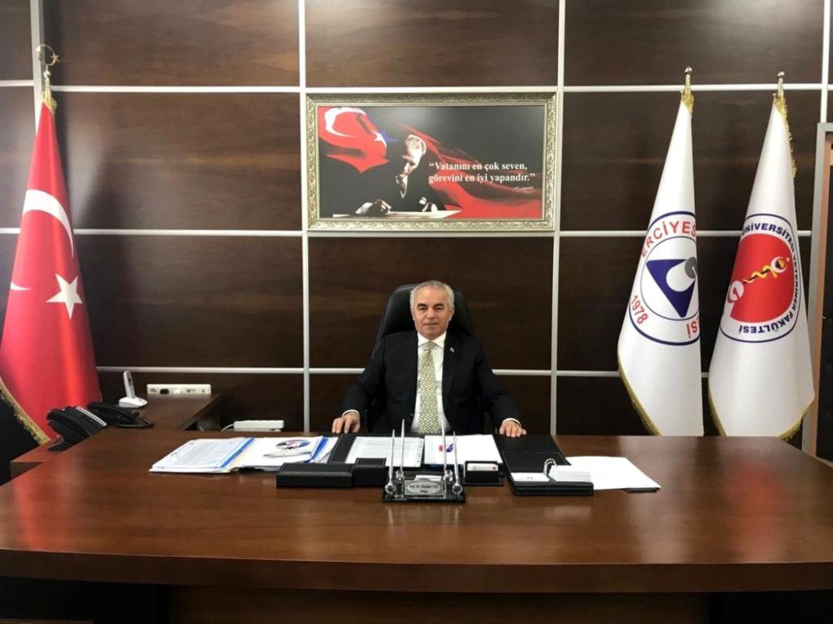 Prof. Dr. Abdullah İnci: "Sahipsiz sokak hayvanları halk sağlığı sorunu olarak görülmeli ve bir an...