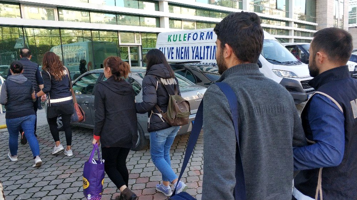 Samsun\'da FETÖ\'den 3 kişiye adli kontrol