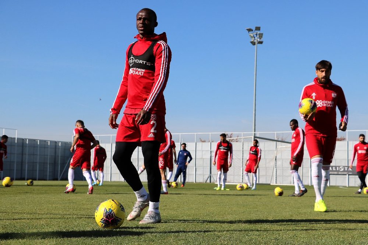 Sivasspor\'da Konyaspor mesaisi sürüyor