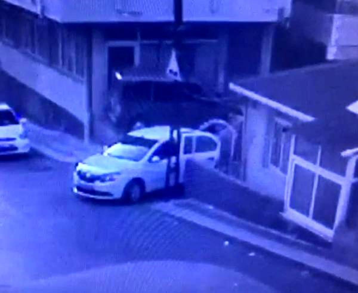 TEM\'de polisten kaçan hırsızlar kamerada