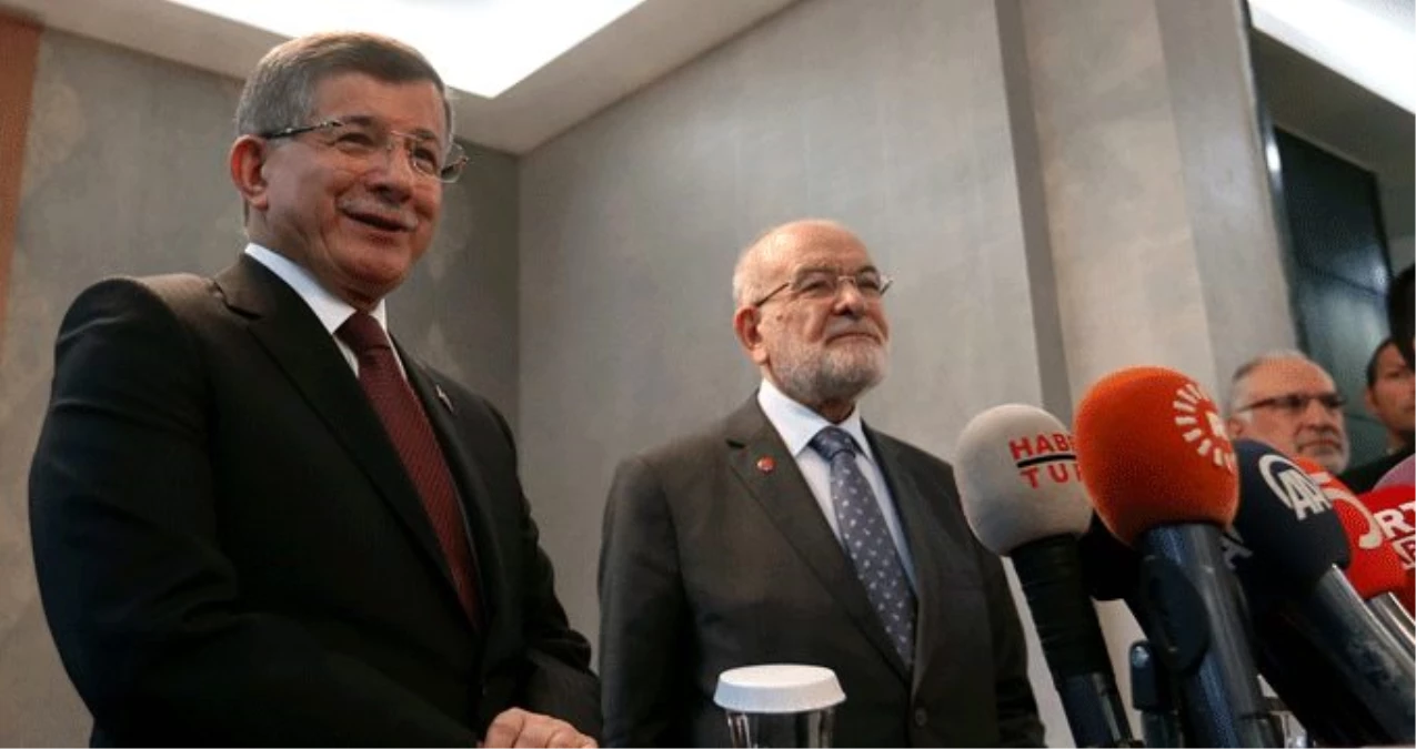 Yeni parti için tarih veren Ahmet Davutoğlu, 67 kişilik listeyi yalanladı