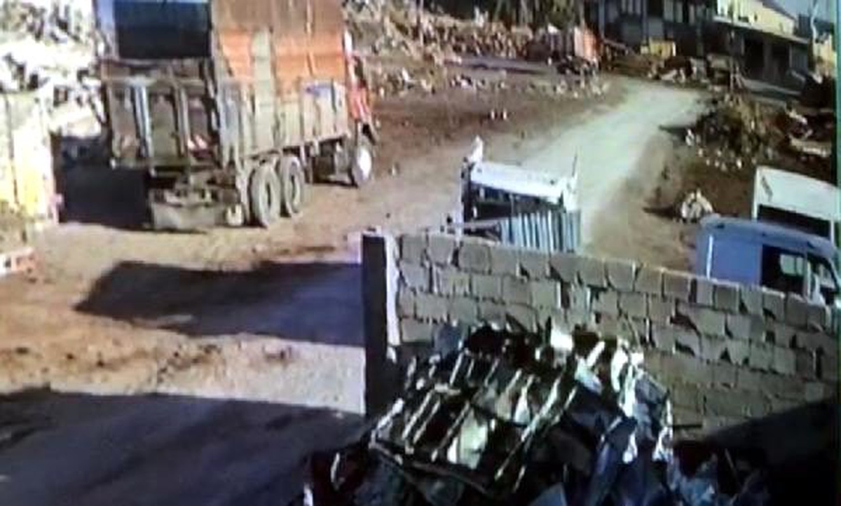 Bankadan çekilen işçilerin maaşını minibüsten çalan 4 kişi tutuklandı
