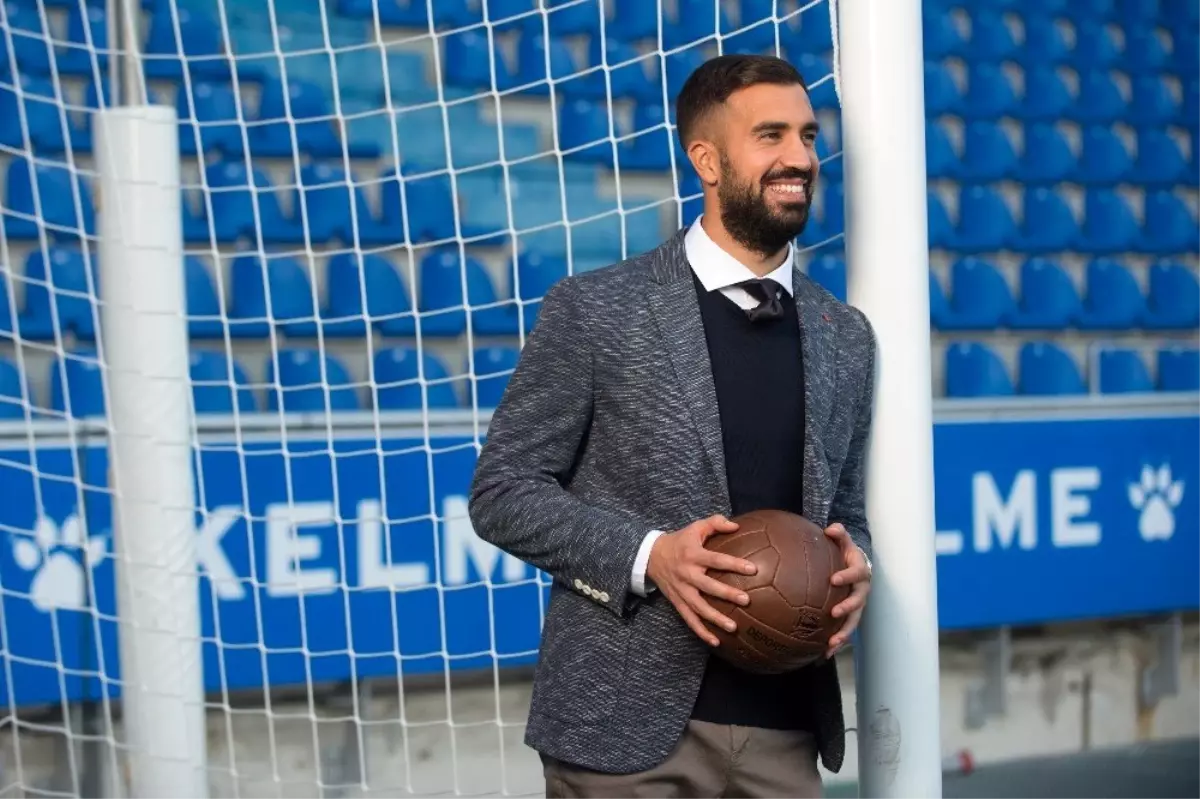 D\'S Damat, Deportivo Alaves kapsül koleksiyonunu satışa çıkardı