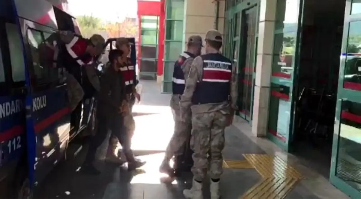 Eşinin dedikodusunu yaptığı iddia edilen kişiyi, arkadaşlarıyla döverek öldürdü