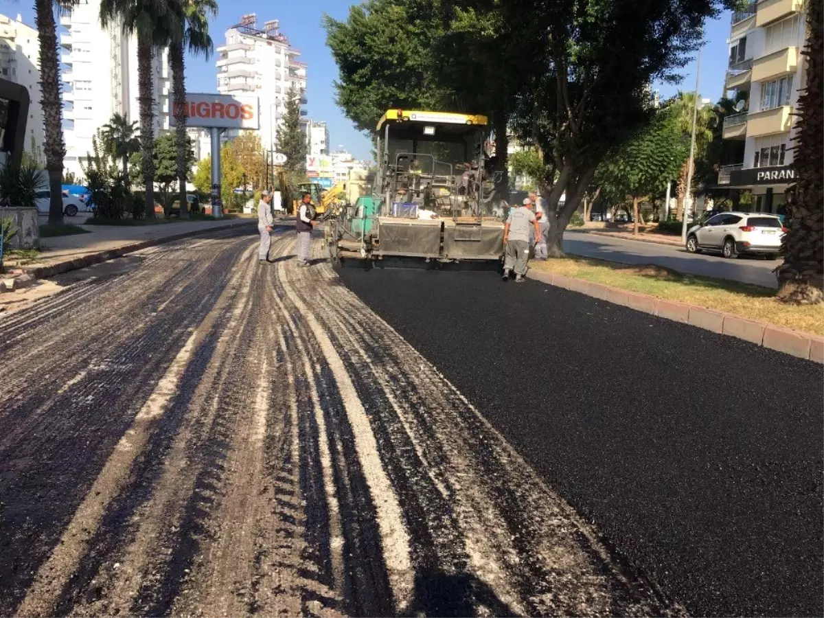 İsmet Gökşen Caddesi\'ne bakım yapıldı