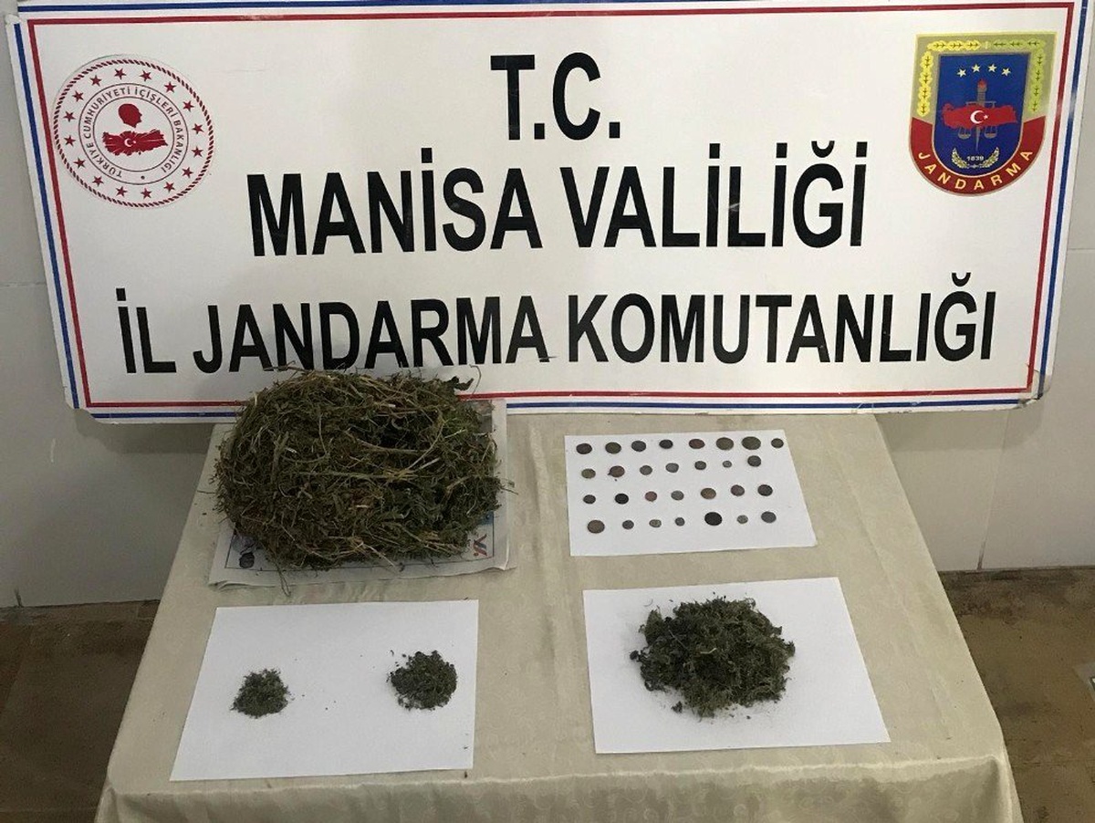 Jandarmadan esrar ve tarihi eser operasyonu