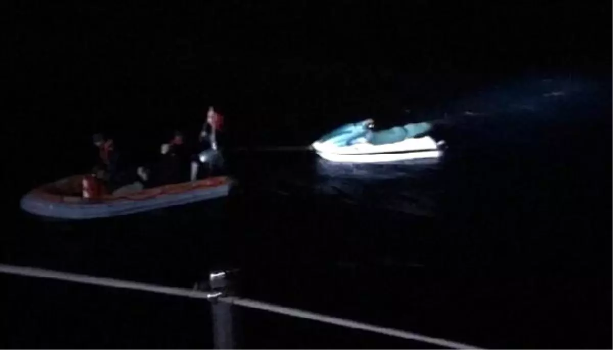 Kaçak göçmen, jet-ski\'nin yakıtı bitince yakalandı