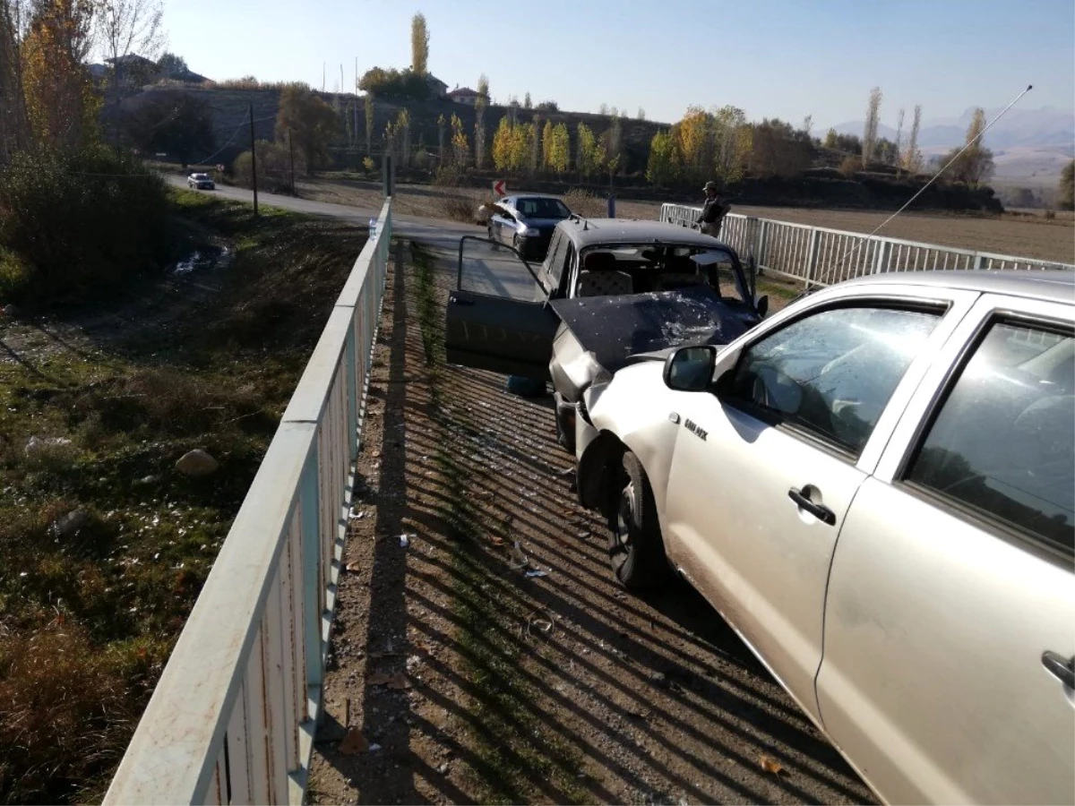 Kahramanmaraş\'ta trafik kazası: 3 yaralı
