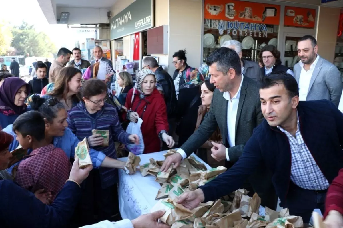 Safranbolu Belediyesinden kandil simidi ikramı